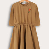 Back print style dress - brown