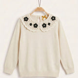 Sweater with a floral collar - green