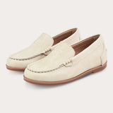 Boat shoes with embroidery - beige