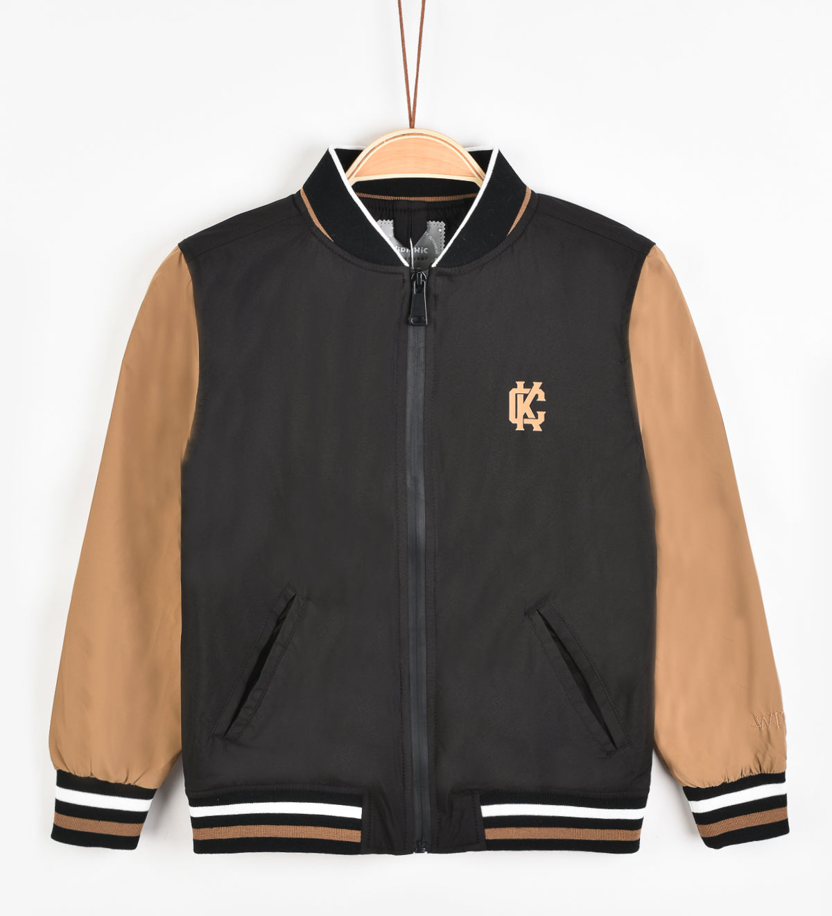 Sporty jacket with lining - black