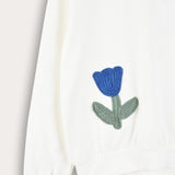 Girl's shirt with crocheted flower - white