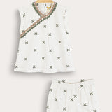 Baby Embroidery Envelope Set - Green